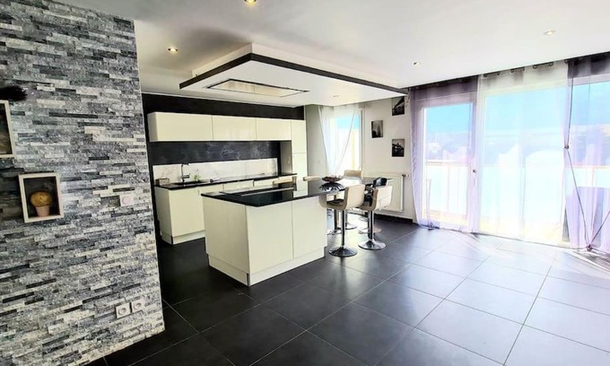 Quartier Villeneuve - Village-Olympique Apartment | Grand Appartement avec vue Magnifique - Vercors - Une Expérience Unique - Wifi Gratuit