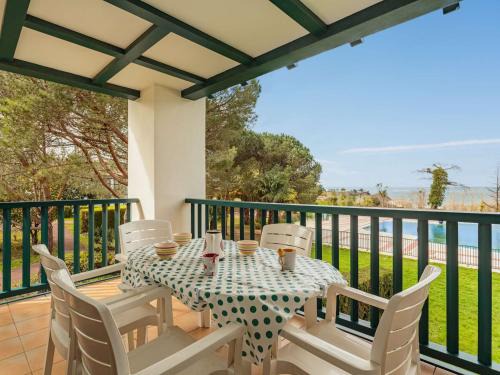 Urrugne Apartment | Grand appartement familial avec piscine près de Saint-Jean-de-Luz - FR-1-2-439