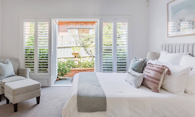Brighton House | Grand Brighton Family Home with a Solar Heated Pool
