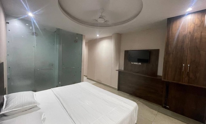 Banda Hotel | Grand Darbar