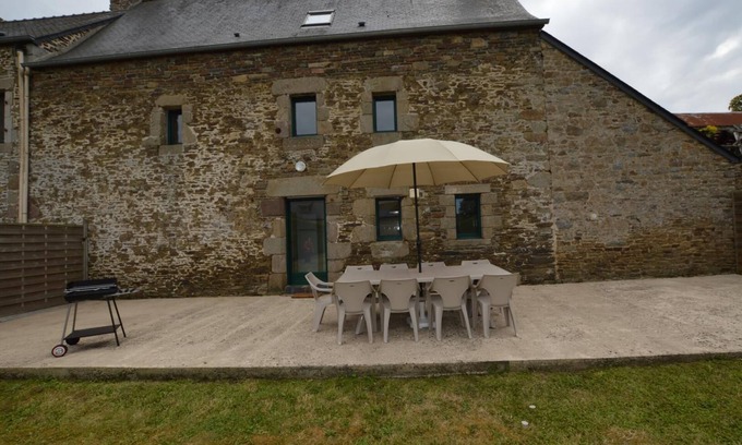 Epiniac House | Grand Gîte en Campagne à 13.5 km de la Baie du Mont Saint-michel