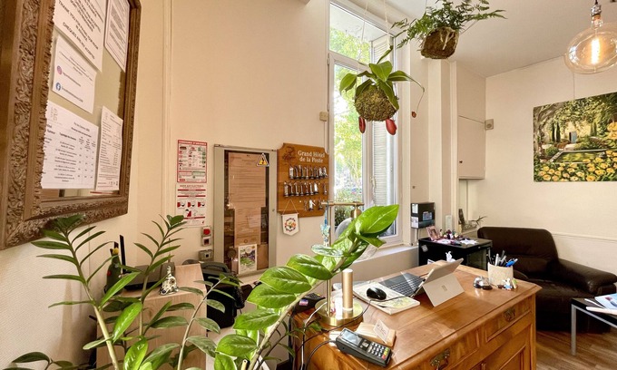 Salon-de-Provence Hotel | Grand Hôtel De La Poste