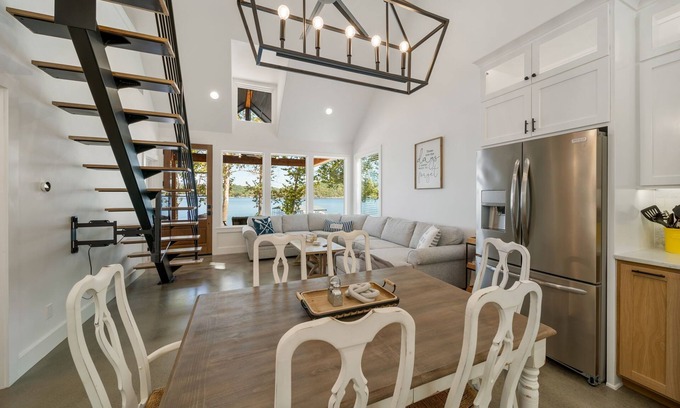 Eucha House | Grand Lake Waterfront