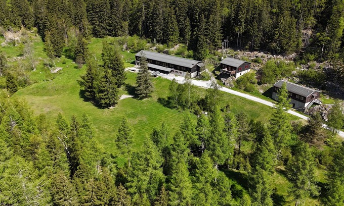 Finhaut Ski Chalet | Grand Lodge 54 places