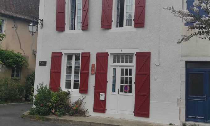 Salies-de-Bearn Apartment | Grand Rental Salies de Bearn Furnished T3 new center - Typical House XIX