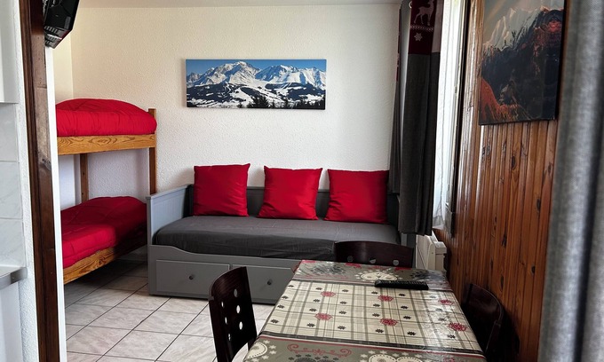 La Llagonne Apartment | Grand Studio Cabine AU Pied DES Pistes DE SKI DE LA Quillane