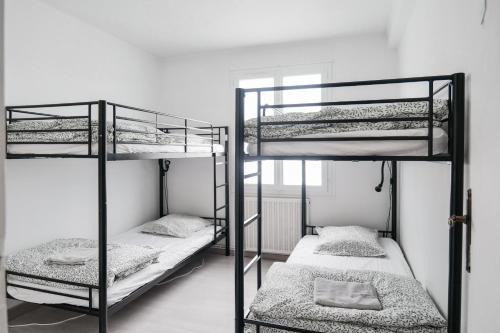 Deux Croix-Banchais House | Grande maison façon "Auberge" quartier des Deux Croix, Angers - 16 personnes