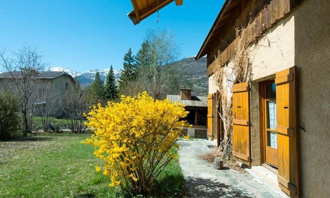 Briancon House | Grande villa familiale à Briançon, 6 pièces, 14 pers., jardin, terrasse, parking couvert et wifi - FR-1-330C-71