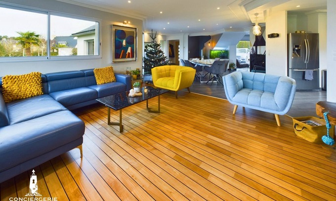 Plestin-les-Greves Villa | Grande Villa sur la Corniche Avec vue sur le Douron et la Baie de Locquirec