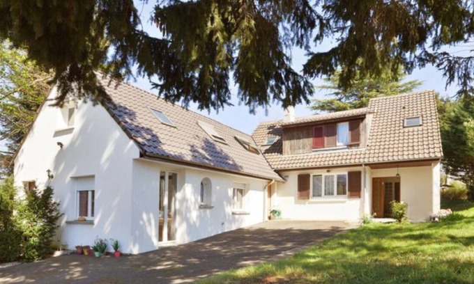 Ferolles-Attilly Villa | Grande Villa Pour 10 Personnes, Espaces Verts, Entre Paris et Disneyland