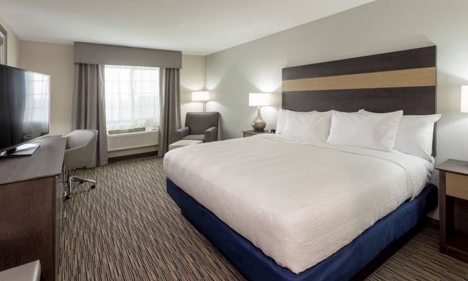 Kaukauna Hotel | GrandStay Hotel & Suites Kaukauna