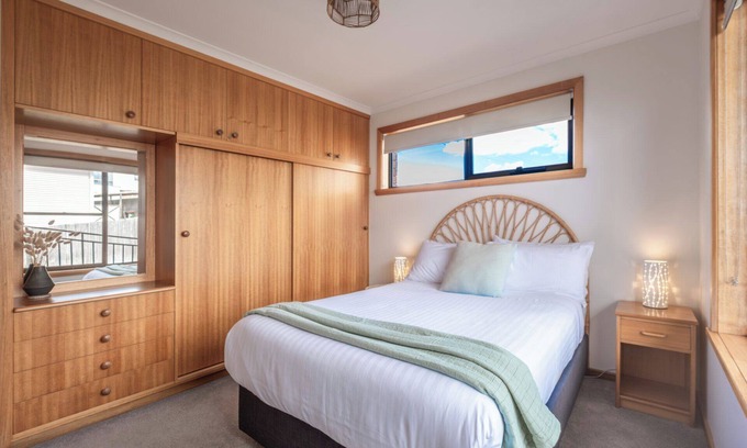 Coles Bay House | Granite Beach House - Freycinet Holiday Houses