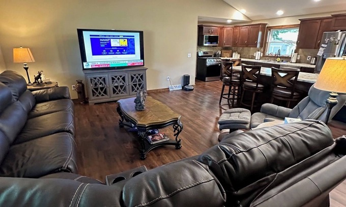 Rib Mountain House | Granite Peak Getaway – 4BR, Sauna, Hot Tub, Fire Pit