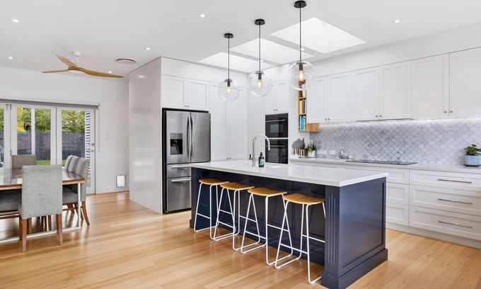 Geilston Bay House | Granville House - Hamptons style