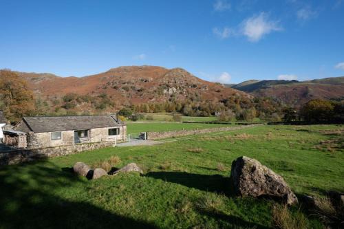Grasmere House | Grasmere Cottage with Stunnng Views by LetMeStay