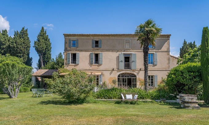 Graveson House | Graveson cottage, 5 bedrooms, sleeps 12