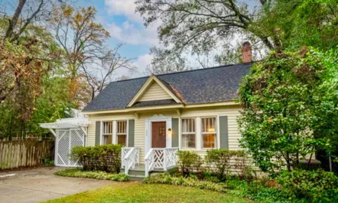 Rosewood House | “Graymont Getaway”