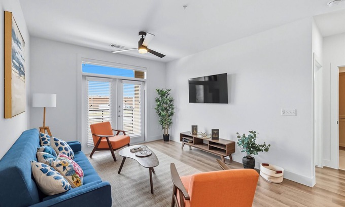 Fort Worth Condo | Grayson 13001 Luxury Living DT Forth Worth 2BD2B
