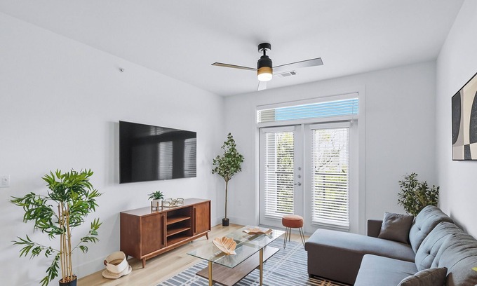 Fort Worth Condo | Grayson 14012 Luxury Living DT Forth Worth 2BD2B