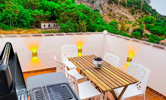 Grazalema House | Grazalema - Casita Panorama Fantastic views- Clima/AC and Wi-Fi