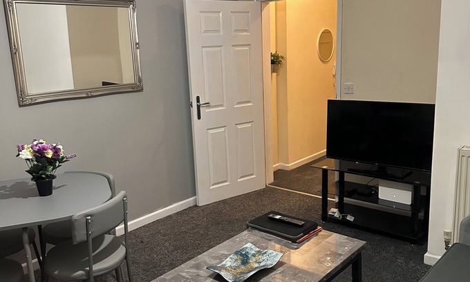 Telegraph Hill Apartment | Great 2 bed apartment