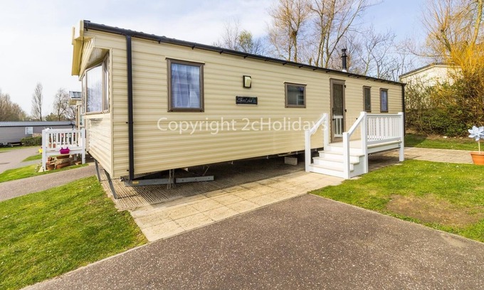 Hopton on Sea House | Great caravan at Hopton Haven, perfect for seaside breaks in Norfolk ref 80020T