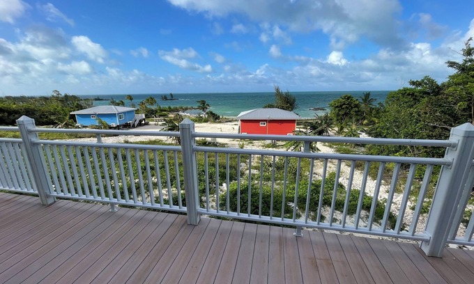 Marsh Harbour Cottage | Great Cistern Beach Village