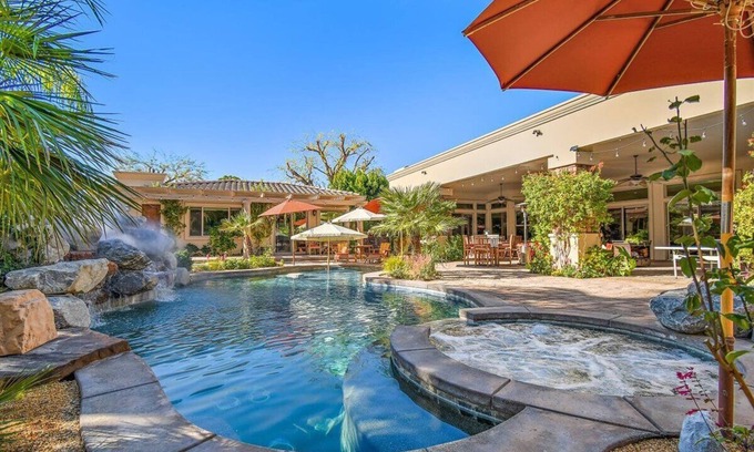 Palm Desert House | Great event home! Gorgeous gardens and yard.