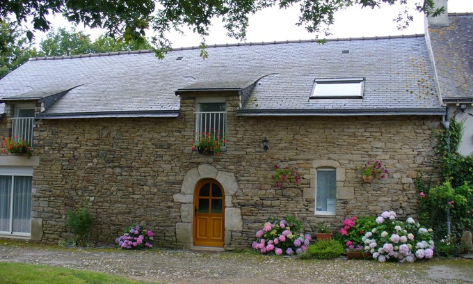 Saint-Grave Cottage | Great family cottage countryside