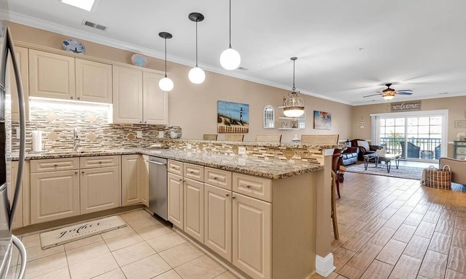 Central Myrtle Beach Apartment | Great for Golfers and Beach Goers Alike