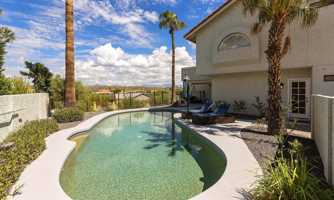 Fountain Hills House | Great for Large Families, Fountain View, Free Heated Pool, Man Cave, & Hot Tub