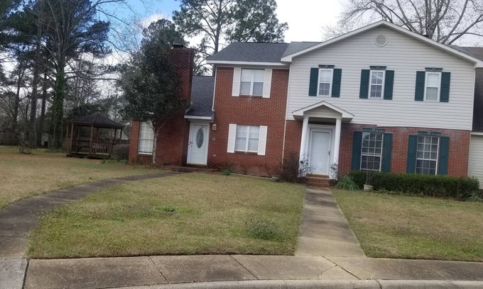 Cowarts House | Great for vacationers or travelers needing extended stay