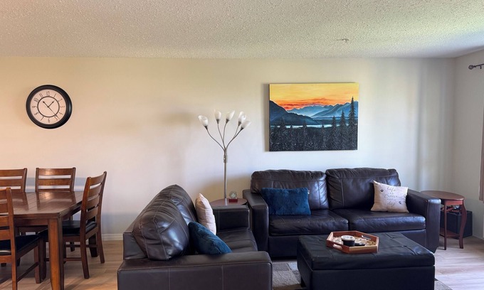 East Kootenay Condo | Great Location for Winter Activities | Amazing Views | 2 BDR & 2 Bath End Unit
