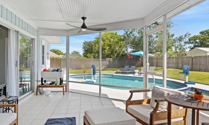 Florida Ridge House | Great Location, 10 Mins to Beach, Vero Pool House