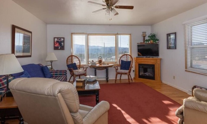 Leadville North House | Great location 4br home in Leadville