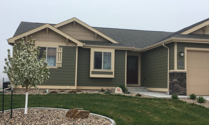 Piedmont House | Great location and house with open floor plan