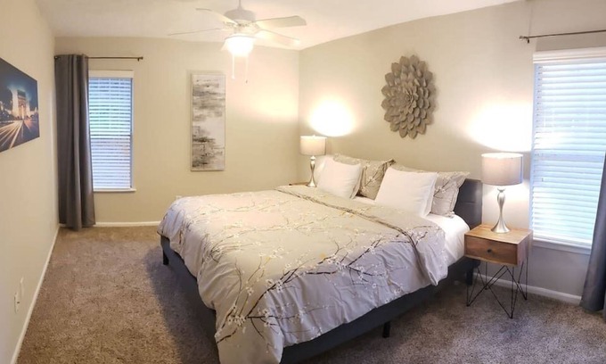 Cumberland Apartment | Great Location at Atlanta Braves Park. Comfy King Suite in your home away from home.