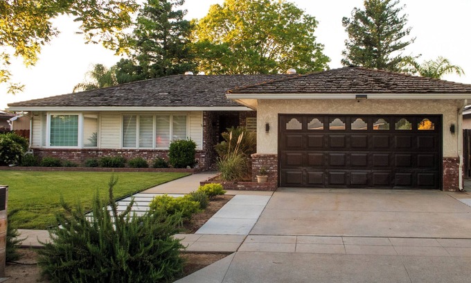 Raisin House | Great location in Fresno and twin xl bunk beds!