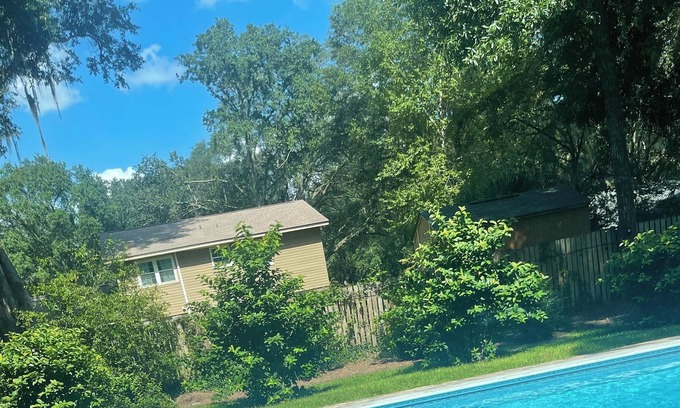 Tallahassee House | Great location N.E. Tallahassee .FSU 7.9 miles. Pool and New kitchen
