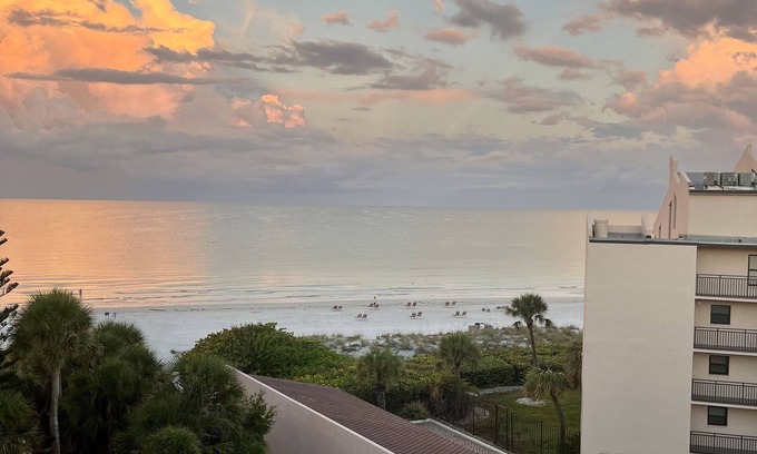 Siesta Key Condo | Great location on the Beach!nrenovated 2bd,2bth, Christmas week available!