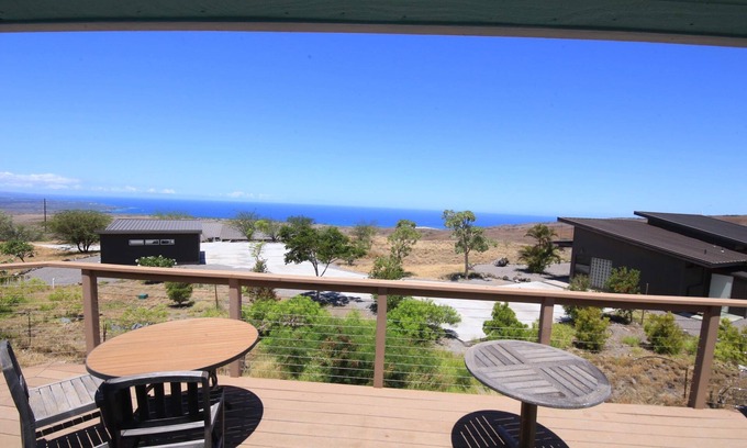 Kamuela House | great ocean view with sunset in dry side of Waimea