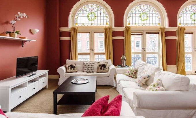 Castle Quarter Apartment | Great One Bedroom Apartment Next To The Castle