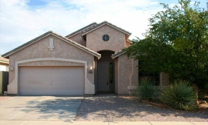San Tan Valley House | Great rates! Johnson Ranch; golf, swim, hike.