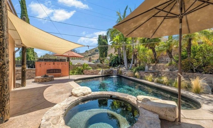 Simi Valley House | Great Resort Type Stay!