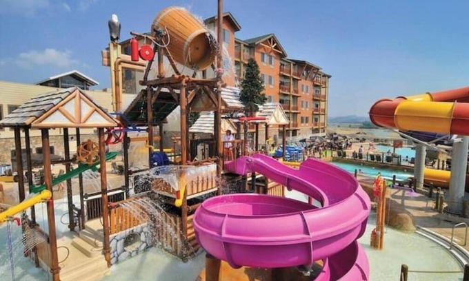 Sevierville Resort | Great Smokies Lodge 1 Bedroom