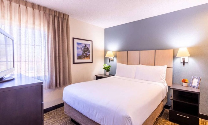 Santa Ana Hotel | Great Value, Quality Stay! 4 Units with Full Kitchens, Pets are Welcome!