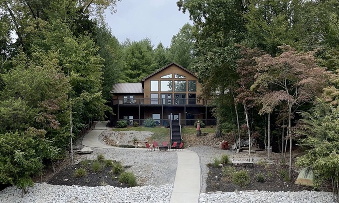 La Follette House | Great views, Top Rated Home - The Island View at East Norris Point