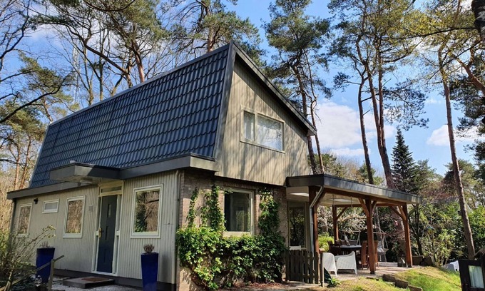 Baarle-Nassau House | Great villa with recreation room and garden