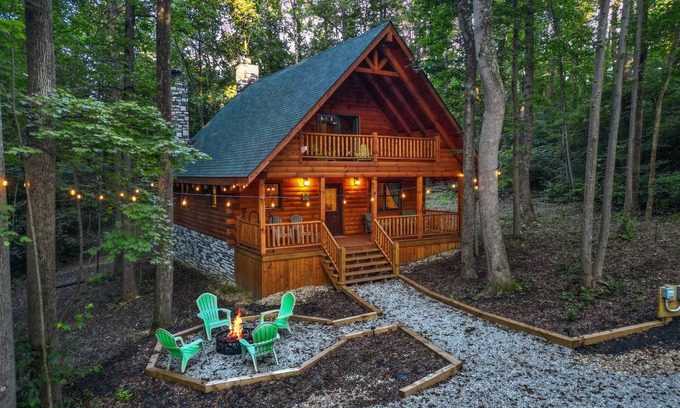 Logan Cabin | Green Frog | Luxury Cabin in the Woods
