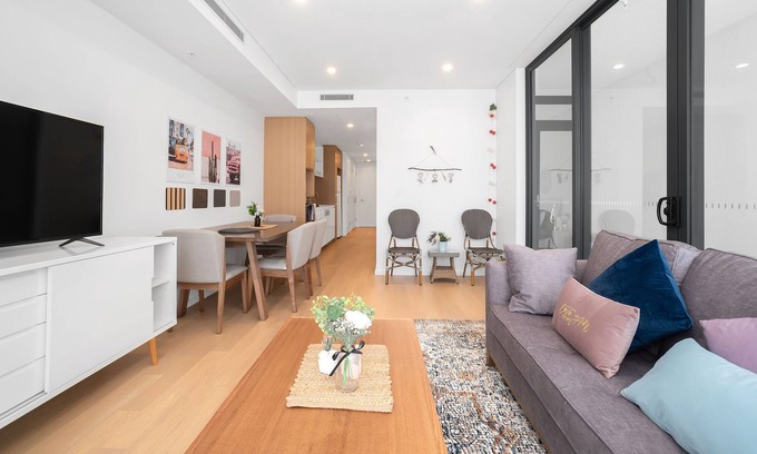 Zetland Apartment | Green Square Suite. In Heart of Sydney